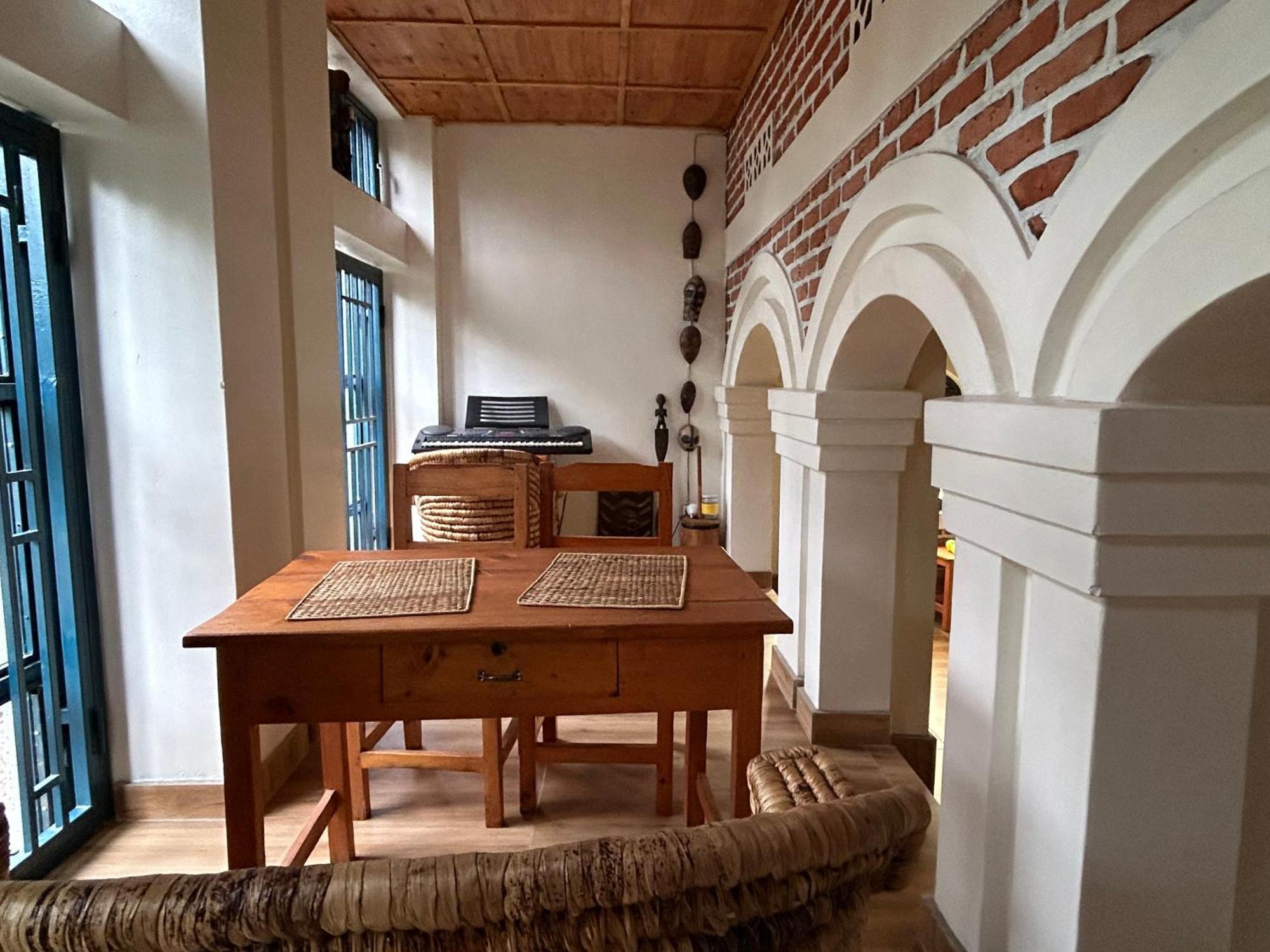 Stany'S Apartments Butare Esterno foto