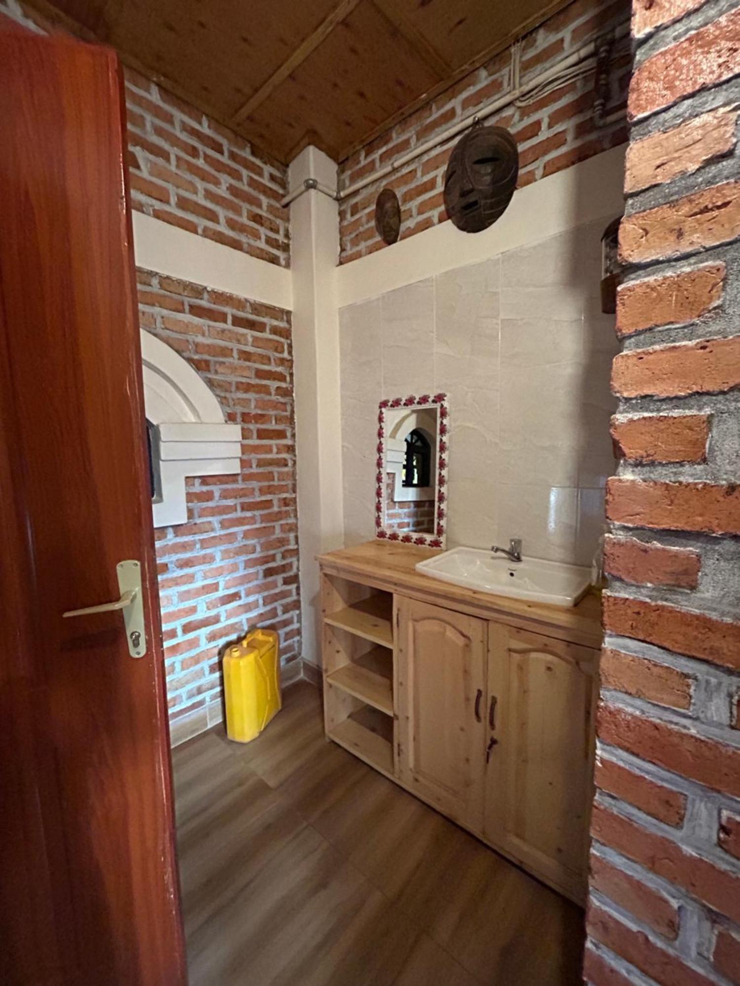 Stany'S Apartments Butare Esterno foto